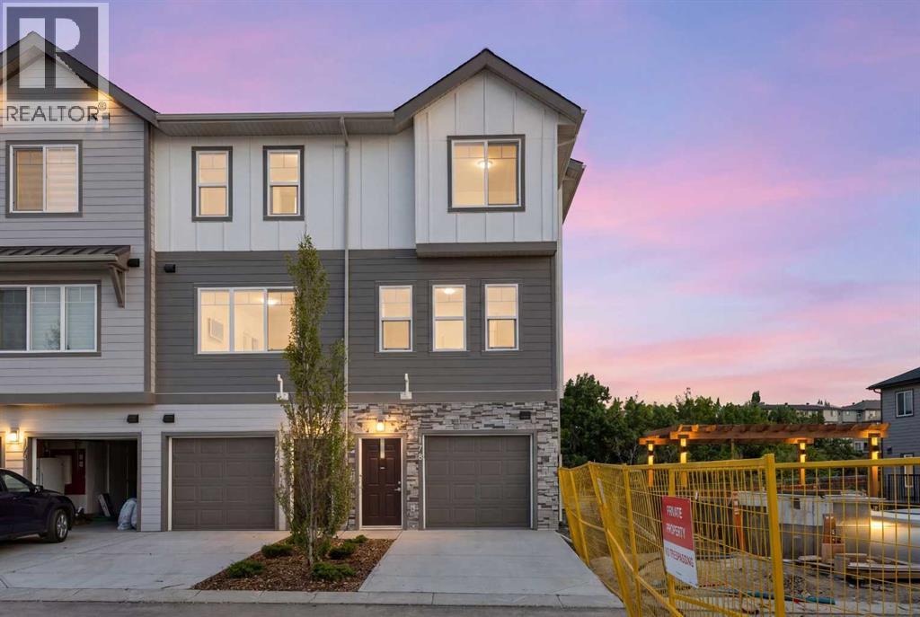 Row / Townhouse for Sale in 178, 2231 81st Street SW|Calgary, Alberta T3H6M4 2