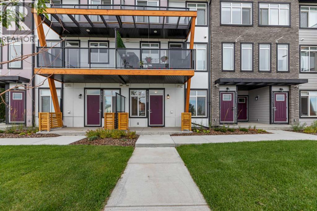 Row / Townhouse for Sale in 19645 48 Street SE|Calgary, Alberta T3M3T9 2