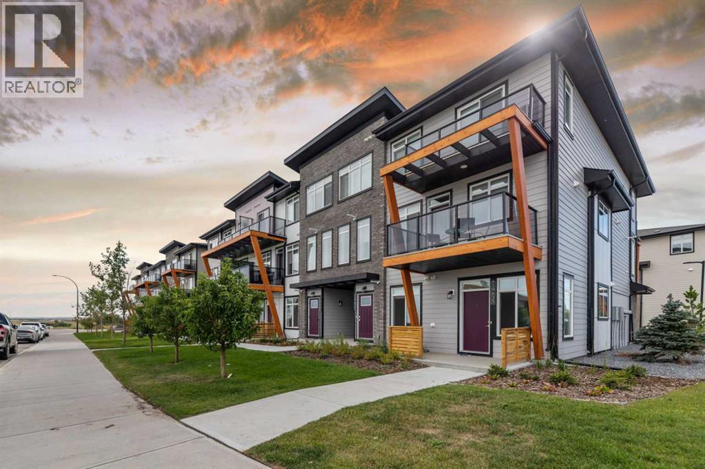 Row / Townhouse for Sale in 19645 48 Street SE|Calgary, Alberta T3M3T9 3