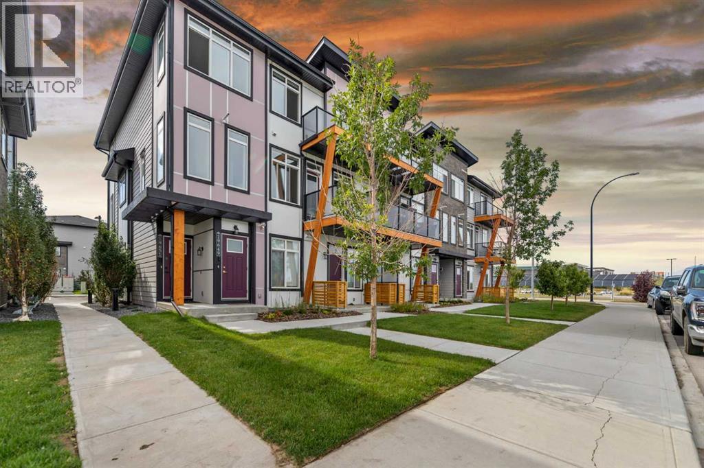 Row / Townhouse for Sale in 19645 48 Street SE|Calgary, Alberta T3M3T9 4