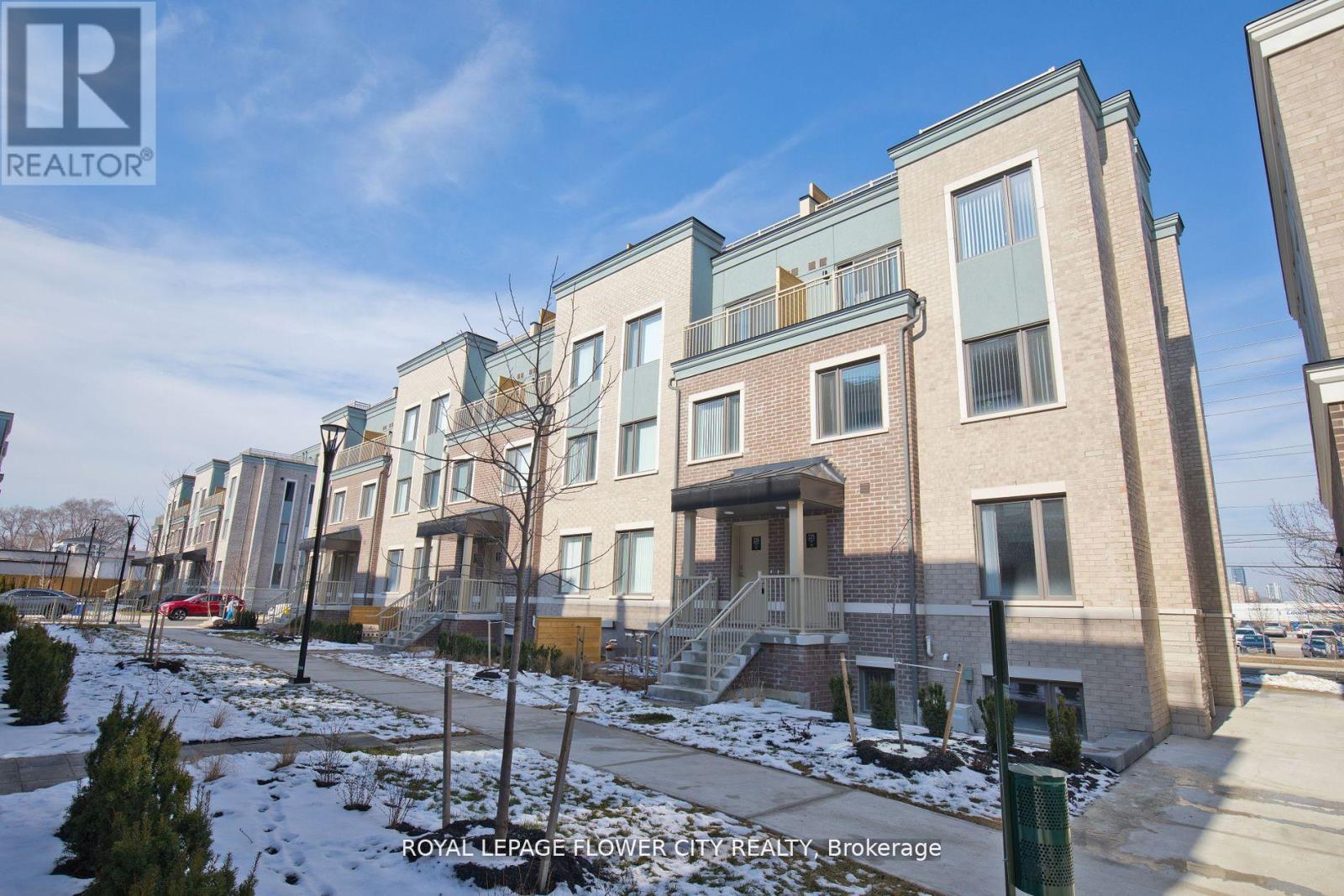 Row / Townhouse for Sale in 160 - 225 BIRMINGHAM STREET E|Toronto (New Toronto), Ontario M8V2C8