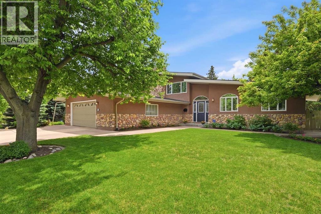 House for Sale in 355 Willow Ridge Place SE|Calgary, Alberta T2J1N2