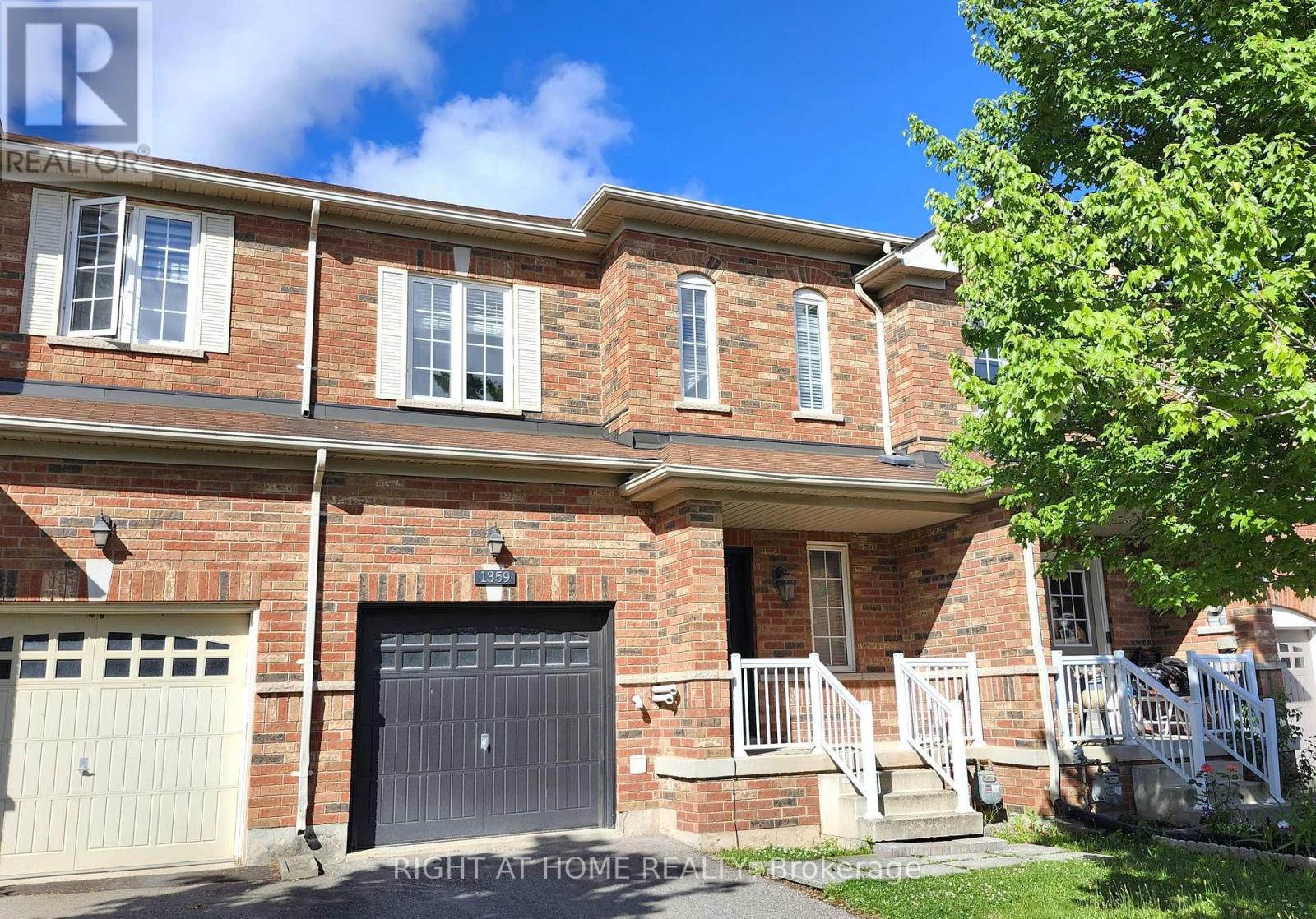 Row / Townhouse for Sale in 1359 KESTELL BOULEVARD|Oakville (JC Joshua Creek), Ontario L6H0C9