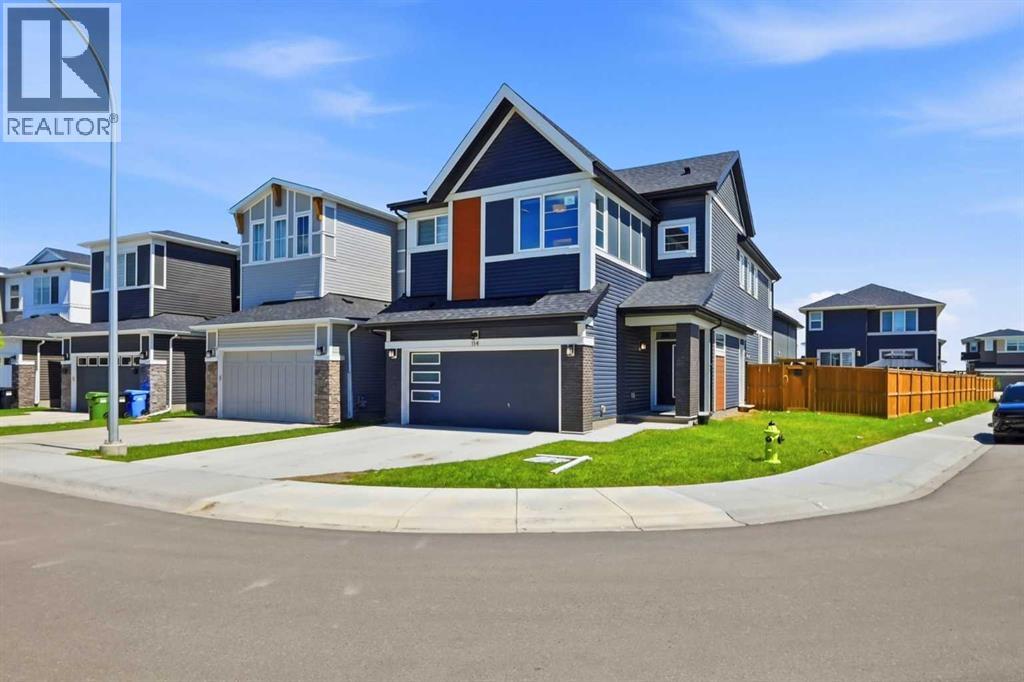 House for Sale in 114 Corner Meadows Grove NE|Calgary, Alberta T3N2C3
