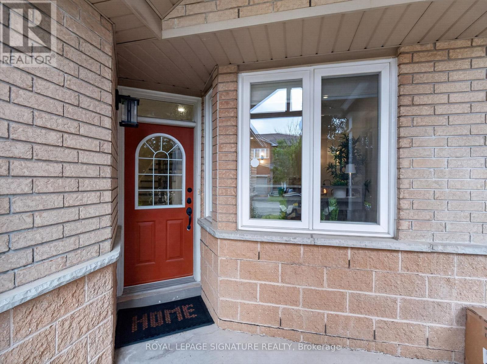 Row / Townhouse for Sale in 123 - 833 SCOLLARD COURT|Mississauga (East Credit), Ontario L5V2B4 3