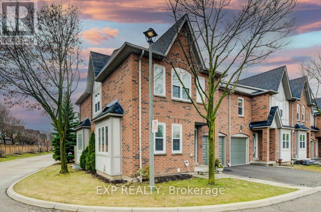 Row / Townhouse for Sale in 57B - 5865 DALEBROOK CRESCENT|Mississauga (Central Erin Mills), Ontario L5M5X1