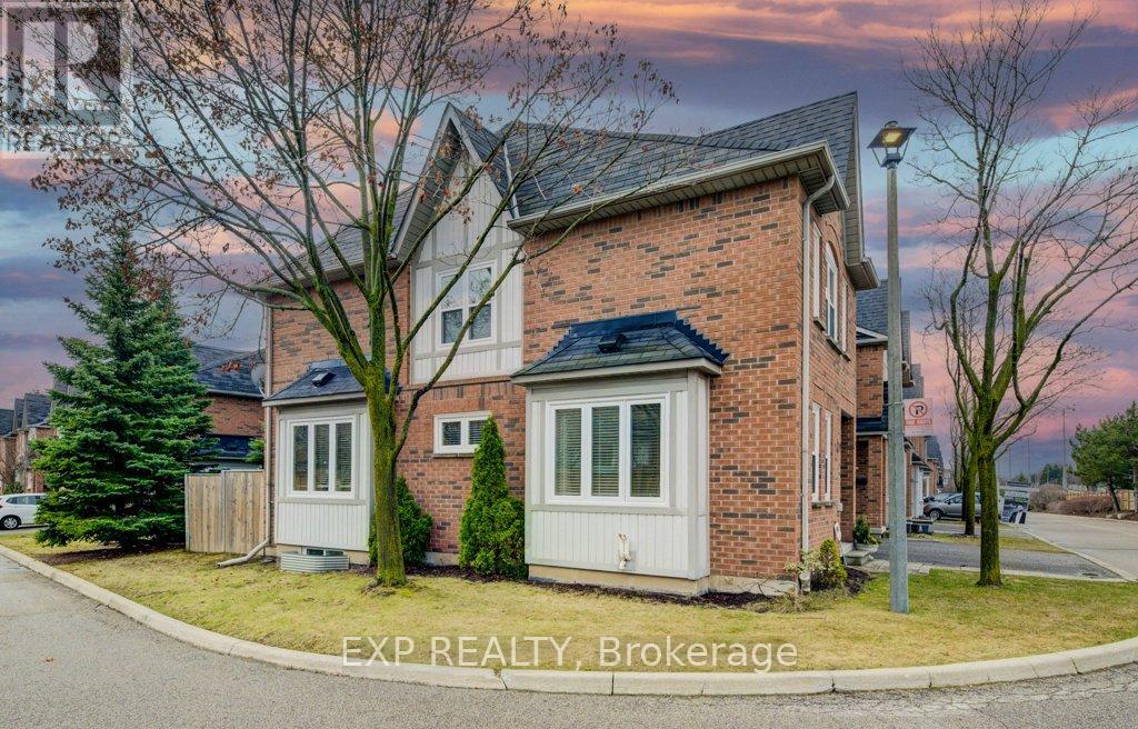 Row / Townhouse for Sale in 57B - 5865 DALEBROOK CRESCENT|Mississauga (Central Erin Mills), Ontario L5M5X1 3