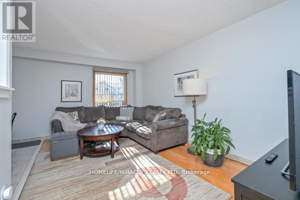 Row / Townhouse for Sale in 27 - 121 FALCONER DRIVE|Mississauga (Streetsville), Ontario L5N2K8 5