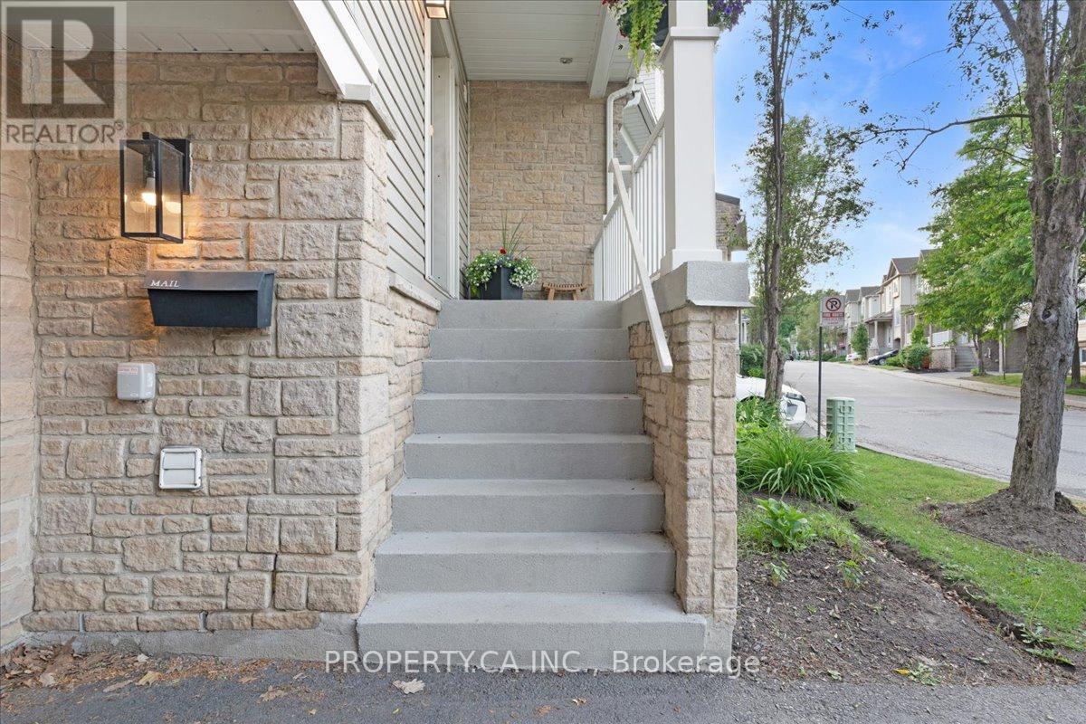 Row / Townhouse for Sale in 31 - 7101 BRANIGAN GATE|Mississauga (Meadowvale Village), Ontario L5N7S2 3
