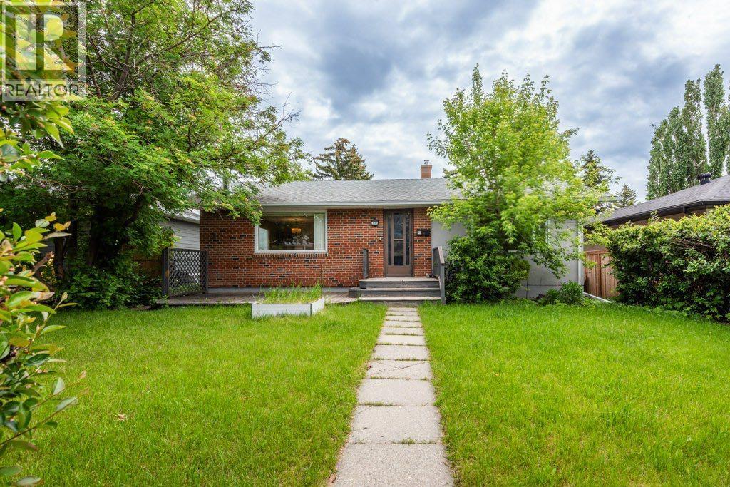 House for Sale in 3136 46 Street SW|Calgary, Alberta T3E3W8