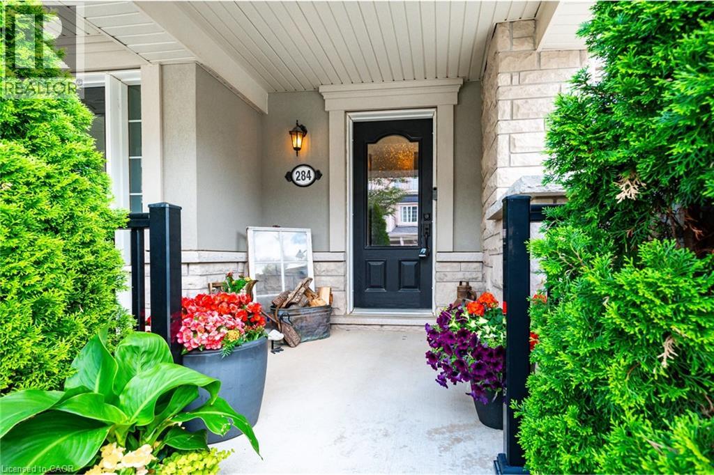 Row / Townhouse for Sale in 284 JEMIMA Drive|Oakville, Ontario L6M0V6 3