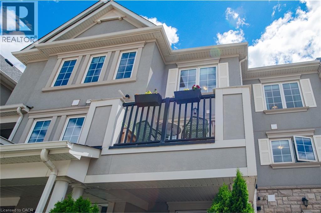 Row / Townhouse for Sale in 284 JEMIMA Drive|Oakville, Ontario L6M0V6 2
