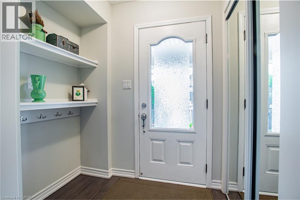 Row / Townhouse for Sale in 284 JEMIMA Drive|Oakville, Ontario L6M0V6 5