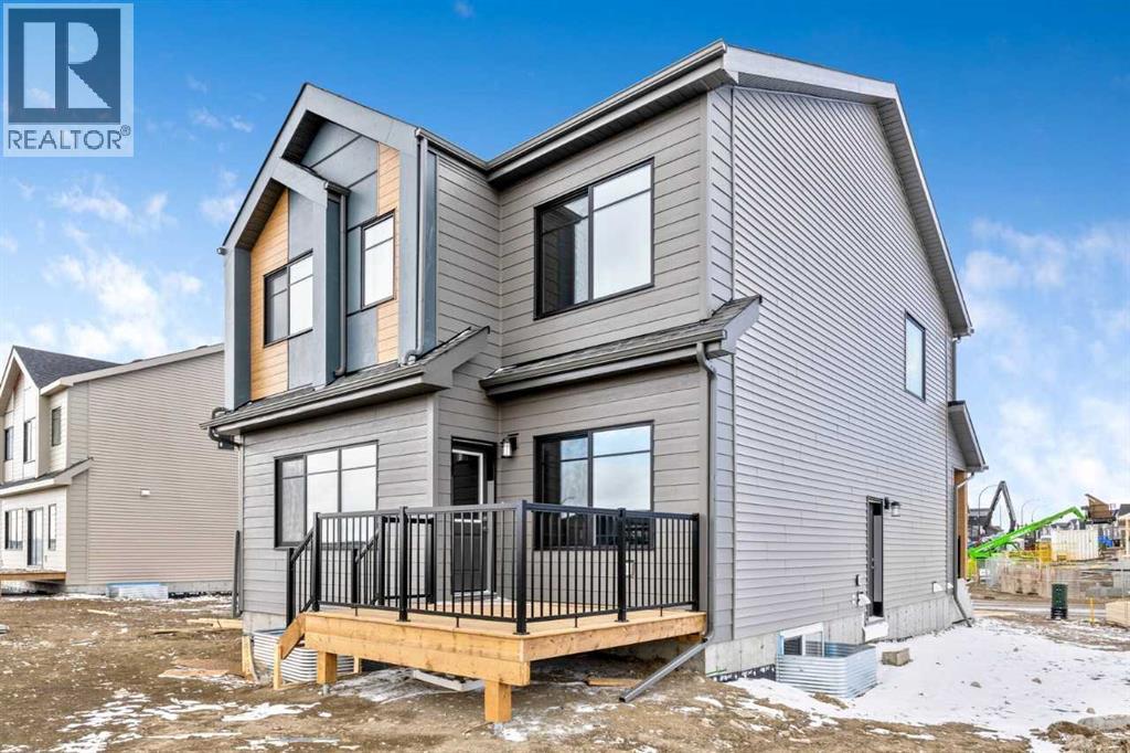 House for Sale in 367 Heartwood Gardens SE|Calgary, Alberta T3M2K1 2
