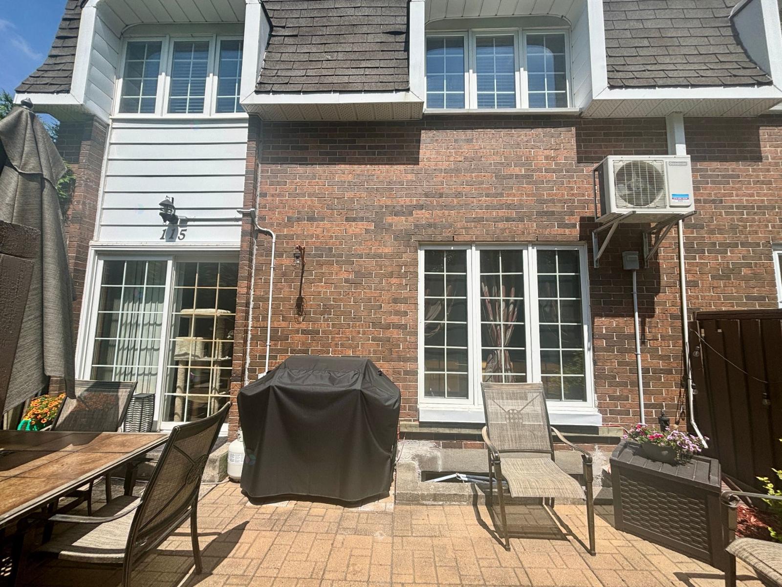 115 Rue Hyman, Dollard-des-Ormeaux, Quebec H9B1L5