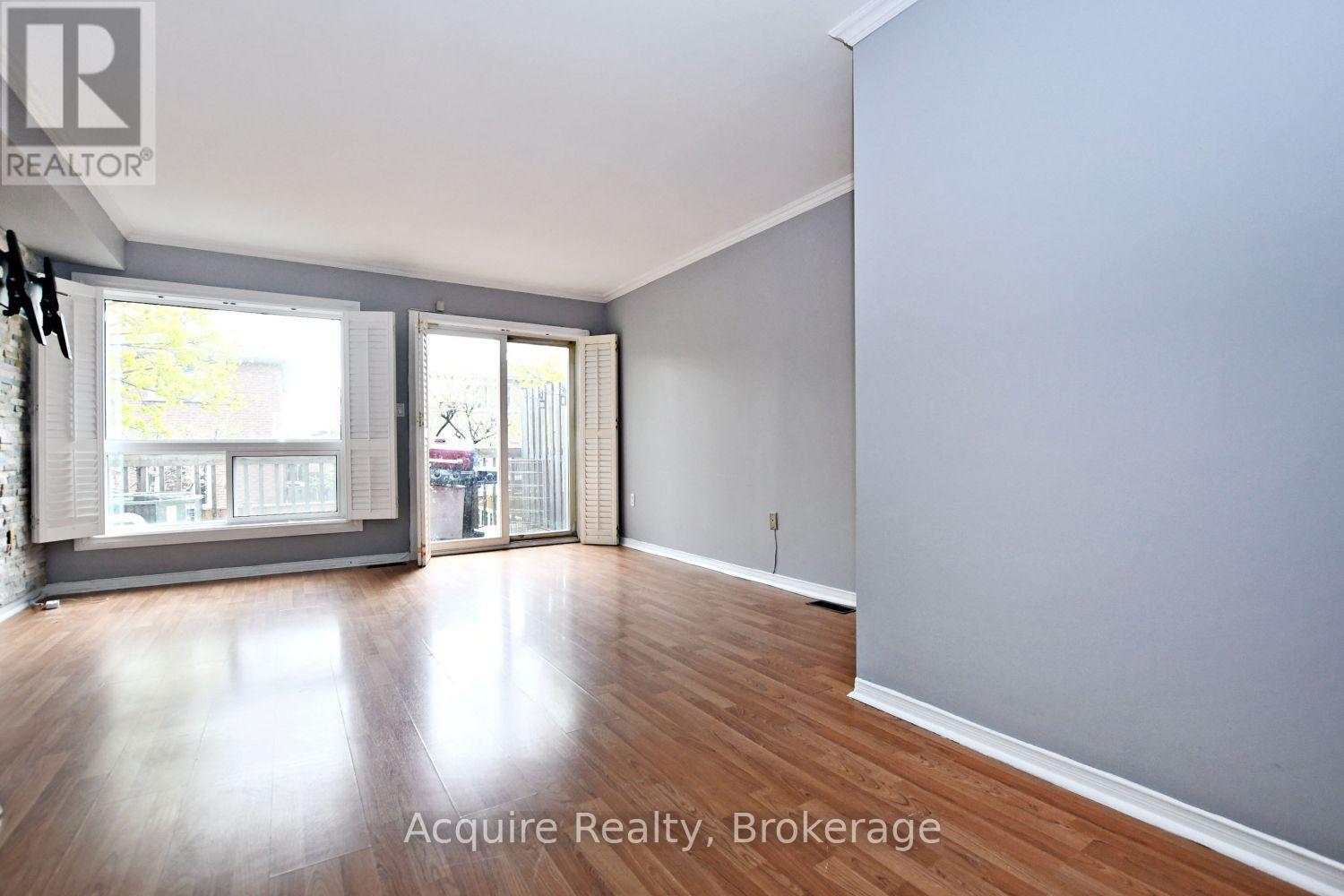 Row / Townhouse for Sale in 22 - 80 STRATHAVEN DRIVE|Mississauga (Hurontario), Ontario L5R3V9 4