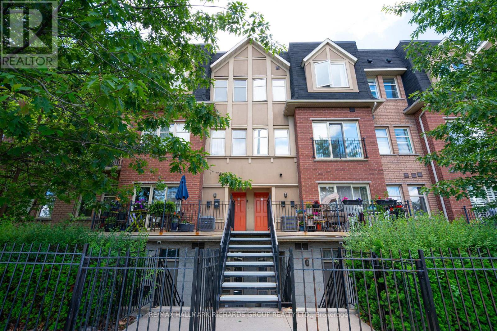 245 - 1496 VICTORIA PARK AVENUE
