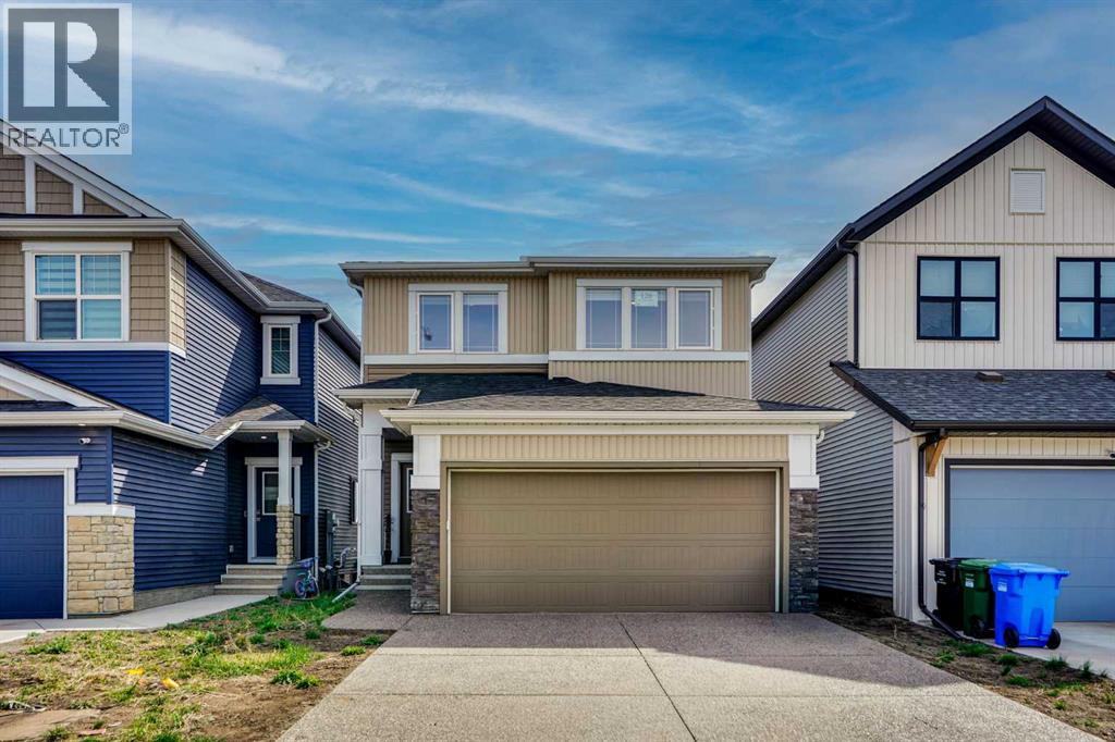 House for Sale in 126 Hotchkiss Manor SE|Calgary, Alberta T3S0G1 2
