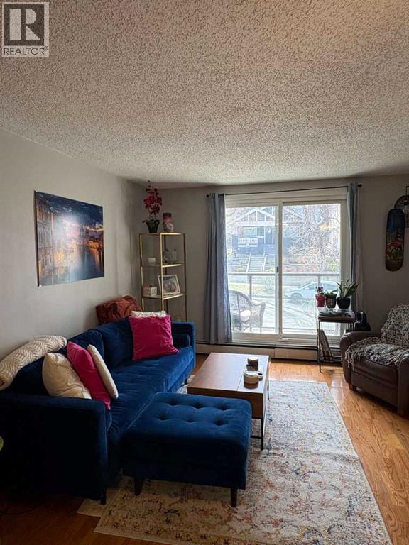 Apartment for Sale in 201, 1808 18 Street SW|Calgary, Alberta T2T4T2 3
