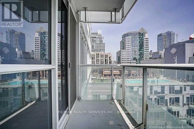 1608 - 300 FRONT STREET W