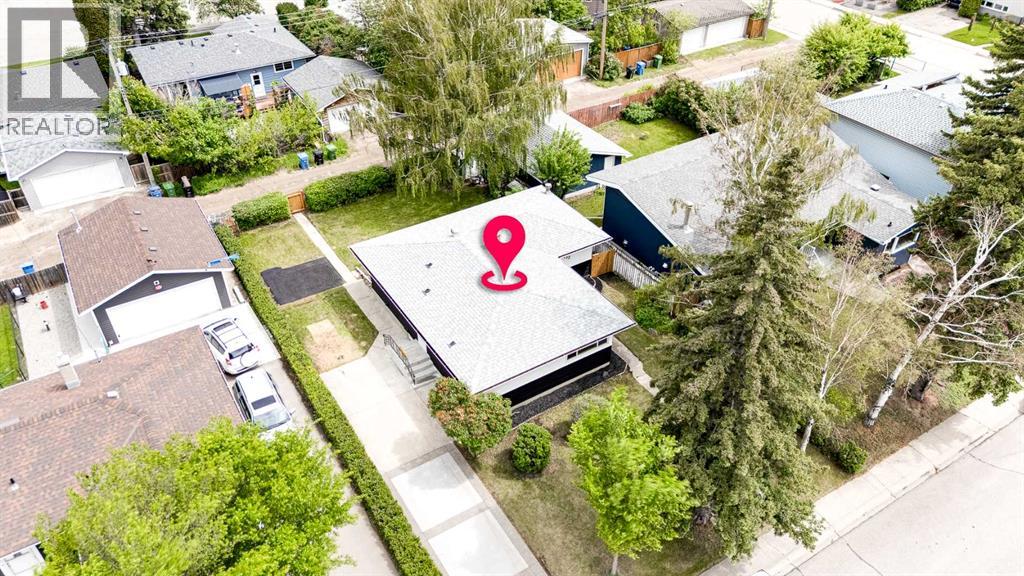 House for Sale in 132 Haysboro Crescent SW|Calgary, Alberta T2V3G3 2