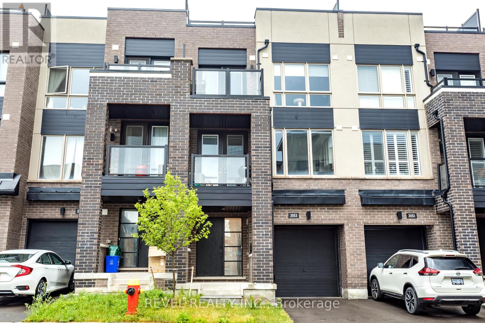 Row / Townhouse for Sale in 3053 BLACKTUSK COMMON|Oakville (JM Joshua Meadows), Ontario L6H0R9