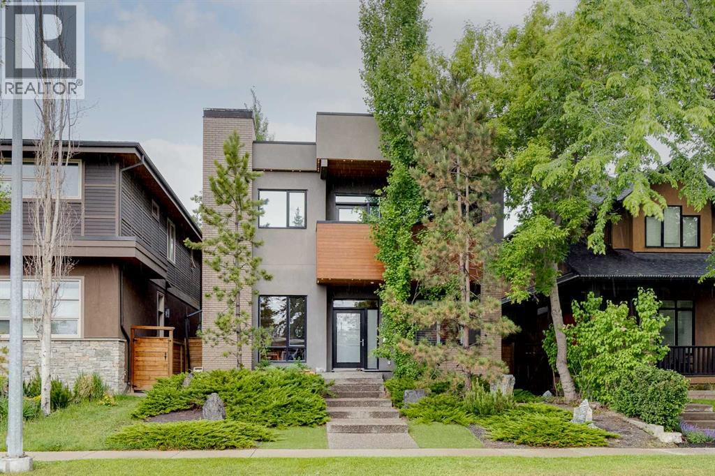 House for Sale in 2330 7 Avenue NW|Calgary, Alberta T2N1A2