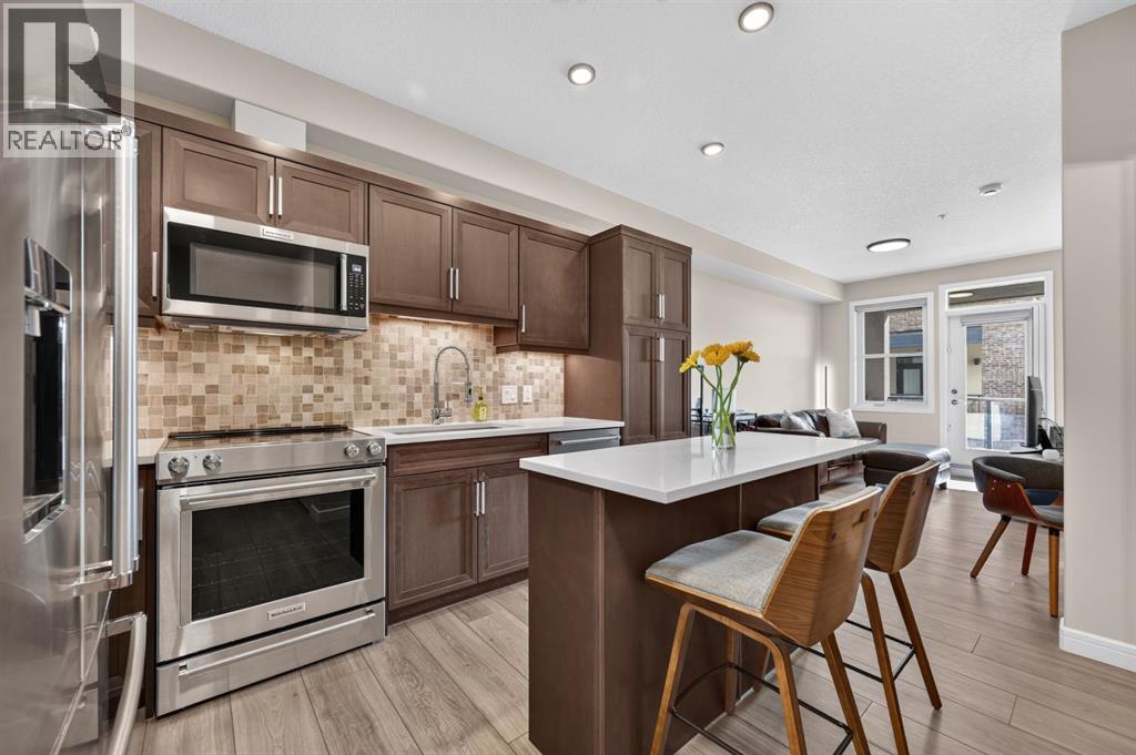 Apartment for Sale in 2302, 80 Greenbriar Place NW|Calgary, Alberta T3B6J4 2