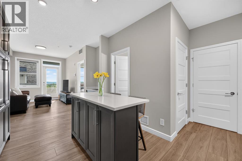Apartment for Sale in 2302, 80 Greenbriar Place NW|Calgary, Alberta T3B6J4 4