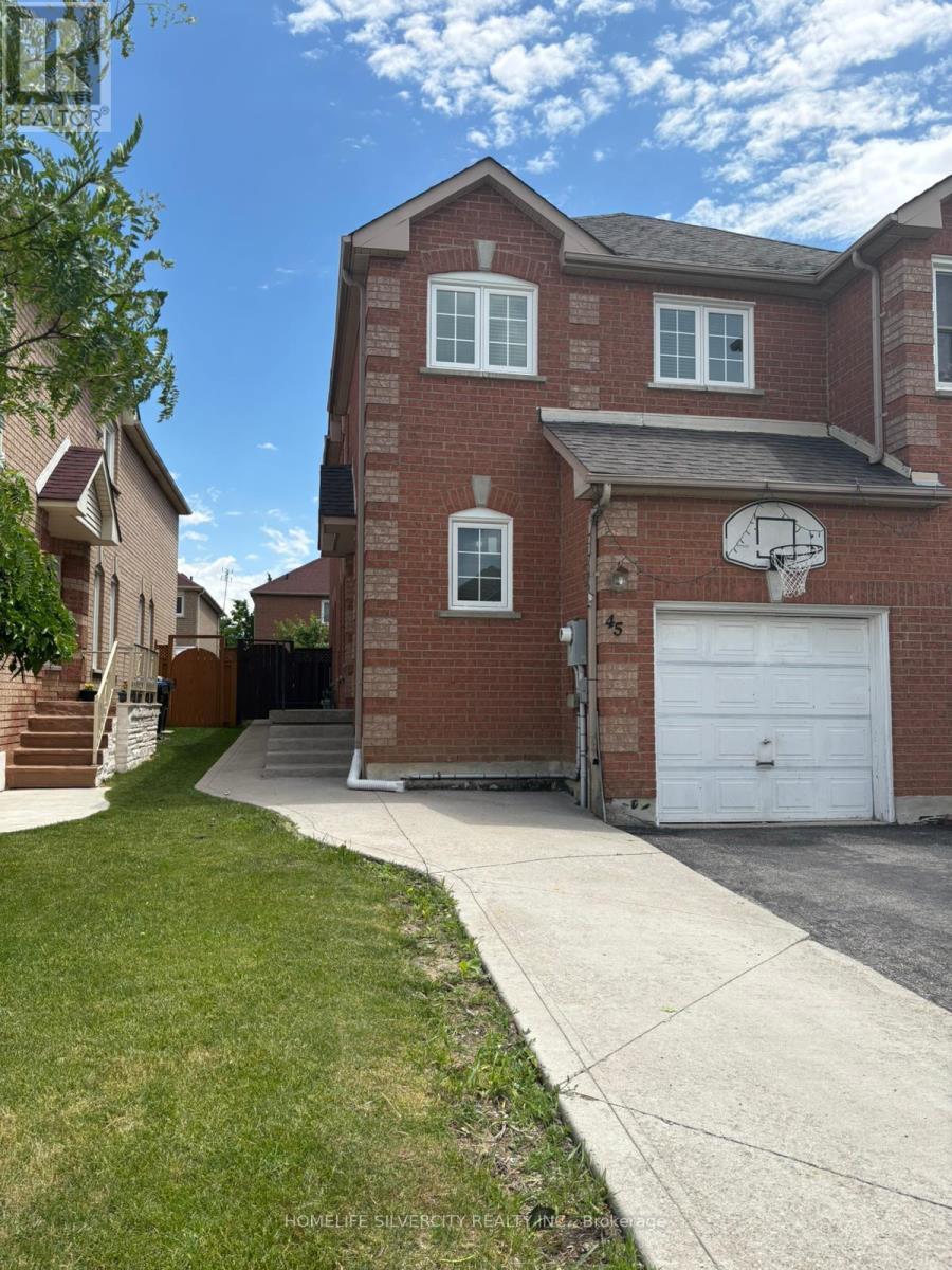 Row / Townhouse for Sale in 45 PIANE AVENUE|Brampton (Fletcher's West), Ontario L6Y4X9 2