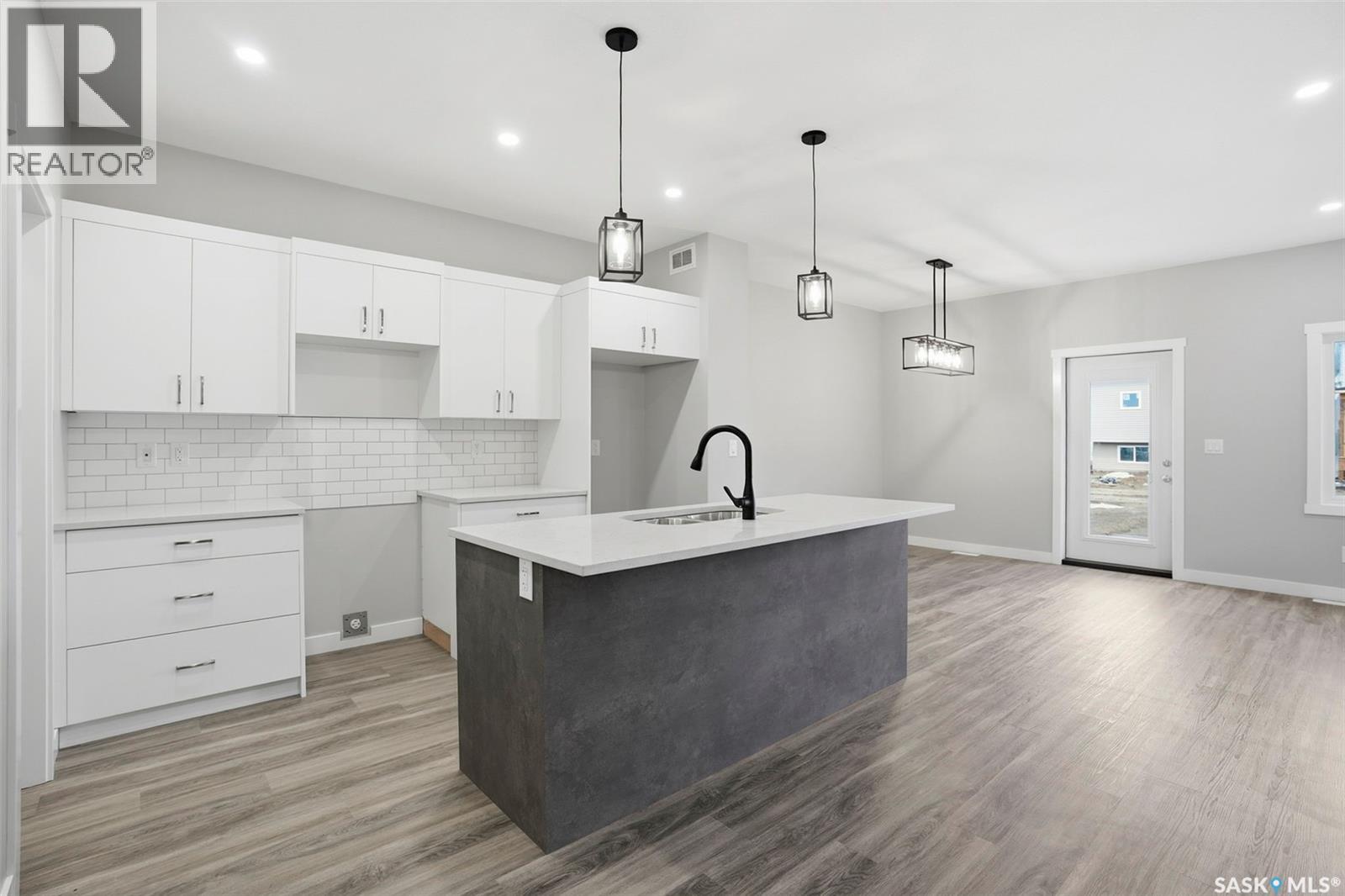 Saskatoon Brighton社区 3卧3卫全新独立屋 带合法地下室套房潜力 - 4
