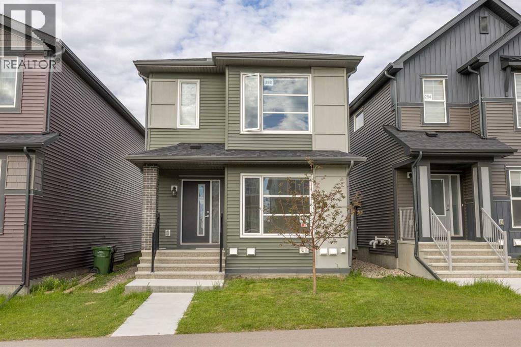House for Sale in 288 Lucas Boulevard NW|Calgary, Alberta T3P1X2