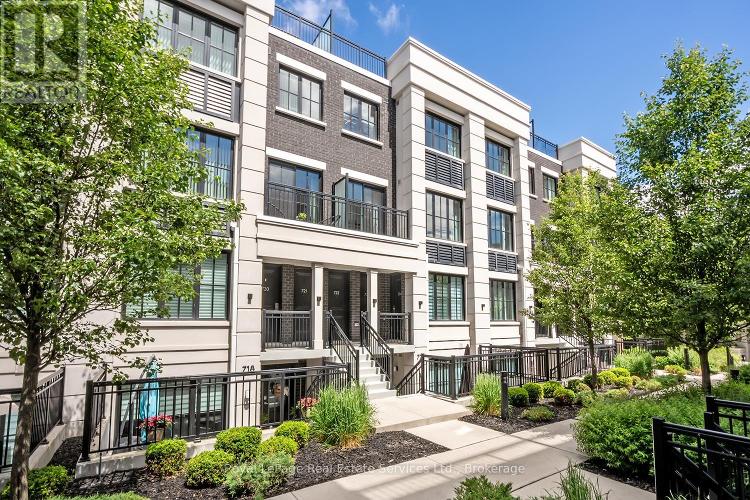 Row / Townhouse for Sale in 723 - 665 CRICKLEWOOD DRIVE|Mississauga (Mineola), Ontario L5G0B9