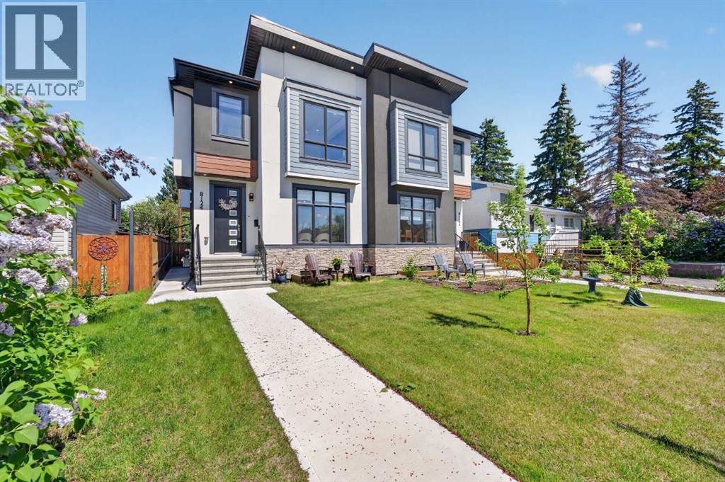 Duplex for Sale in 8124 47 Avenue NW|Calgary, Alberta T3B1Z5