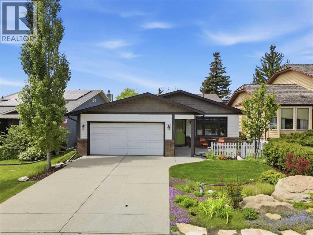 House for Sale in 232 Hawkcliff Way NW|Calgary, Alberta T3G2T4 3