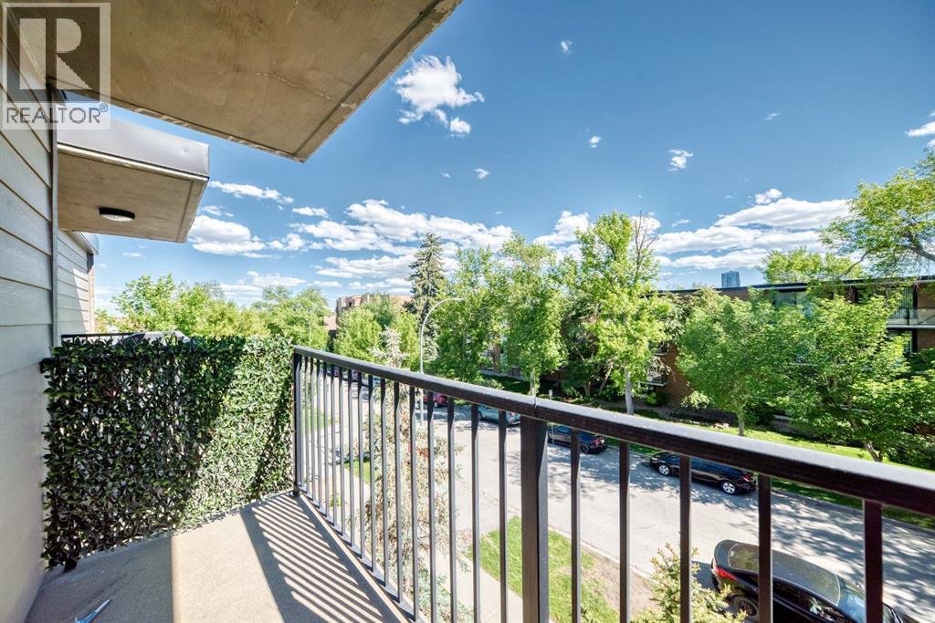 Apartment for Sale in 406, 310 4 Avenue NE|Calgary, Alberta T2E0J5 4