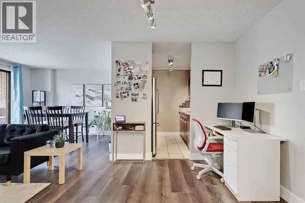 Apartment for Sale in 708, 718 12 Avenue SW|Calgary, Alberta T2R0H7 3