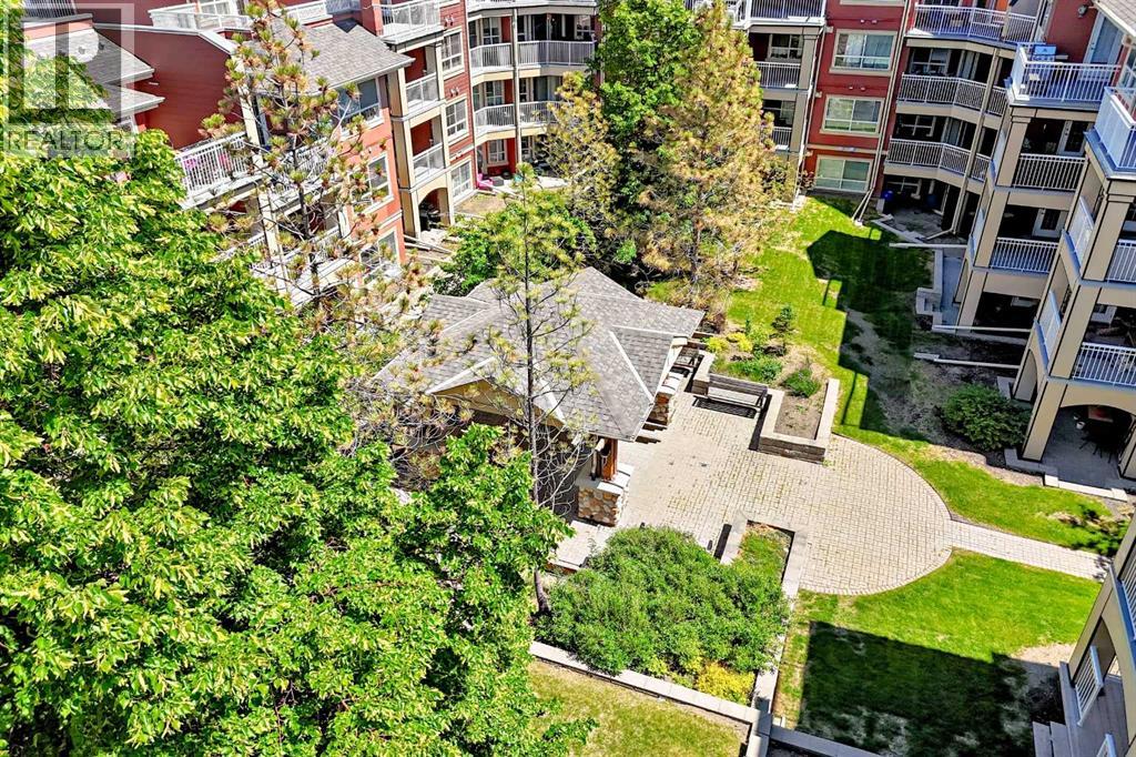 Apartment for Sale in 205, 5115 Richard Road SW|Calgary, Alberta T3E7M7 3