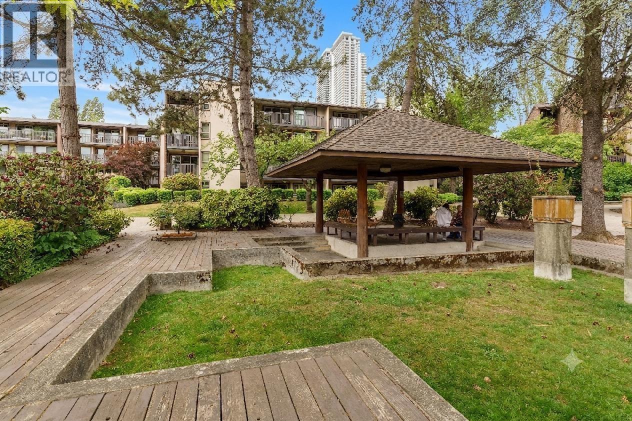 310 9867 MANCHESTER DRIVE, Burnaby, British Columbia V3N4P6