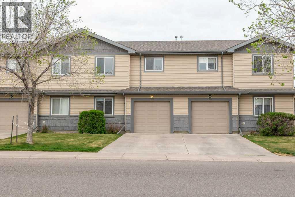 3, 105 Silkstone Road W, Lethbridge, Alberta T1J3A8