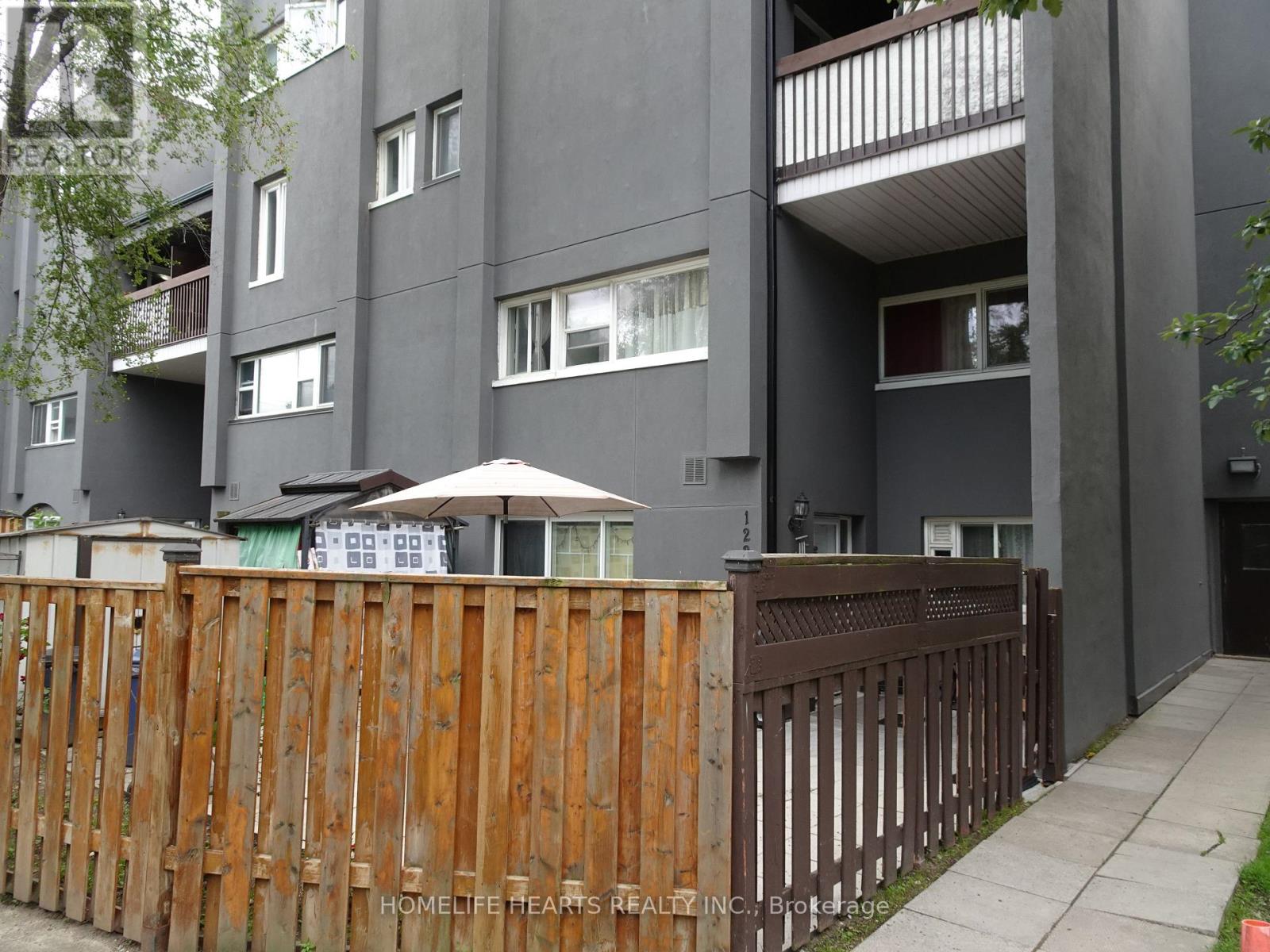 Row / Townhouse for Sale in 122 - 3040 CONSTITUTION BOULEVARD|Mississauga (Applewood), Ontario L4Y3X7 2