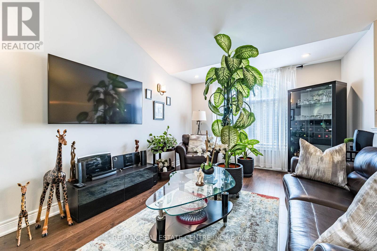 For sale: 8493 GLAVCIC DRIVE, Niagara Falls (Forestview), Ontario