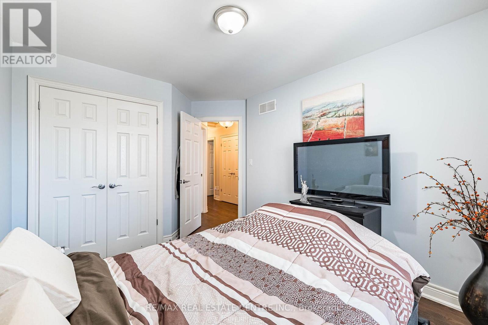 For sale: 8493 GLAVCIC DRIVE, Niagara Falls (Forestview), Ontario
