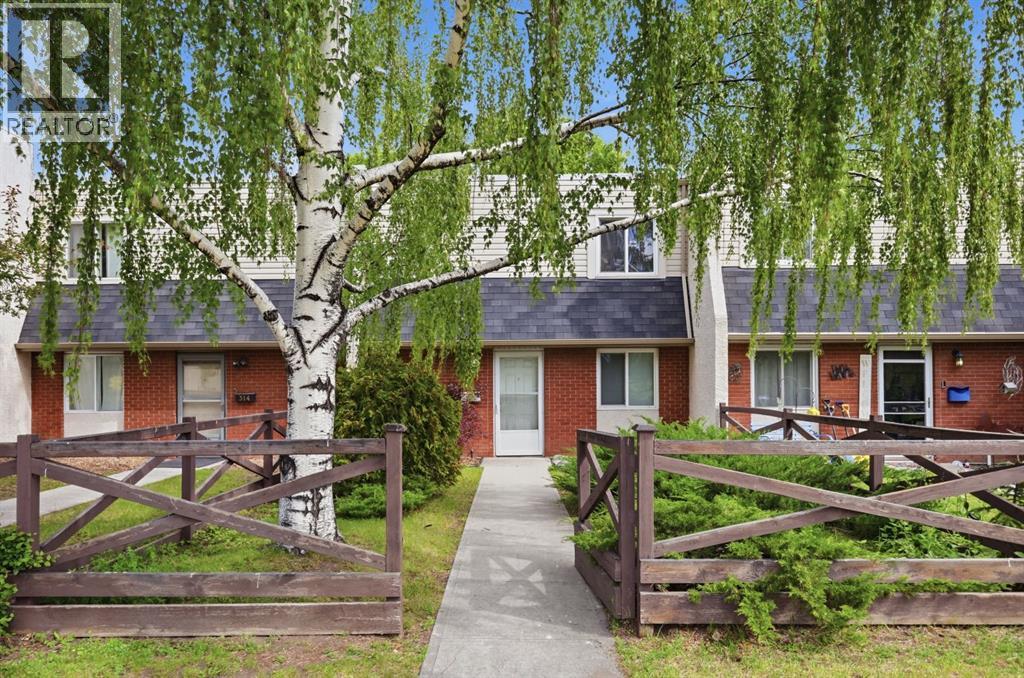 Row / Townhouse for Sale in 316 84 Avenue SE|Calgary, Alberta T2H1N4 2