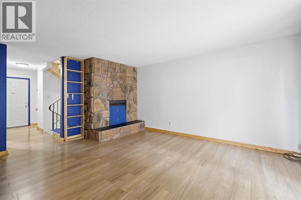 Row / Townhouse for Sale in 316 84 Avenue SE|Calgary, Alberta T2H1N4 4