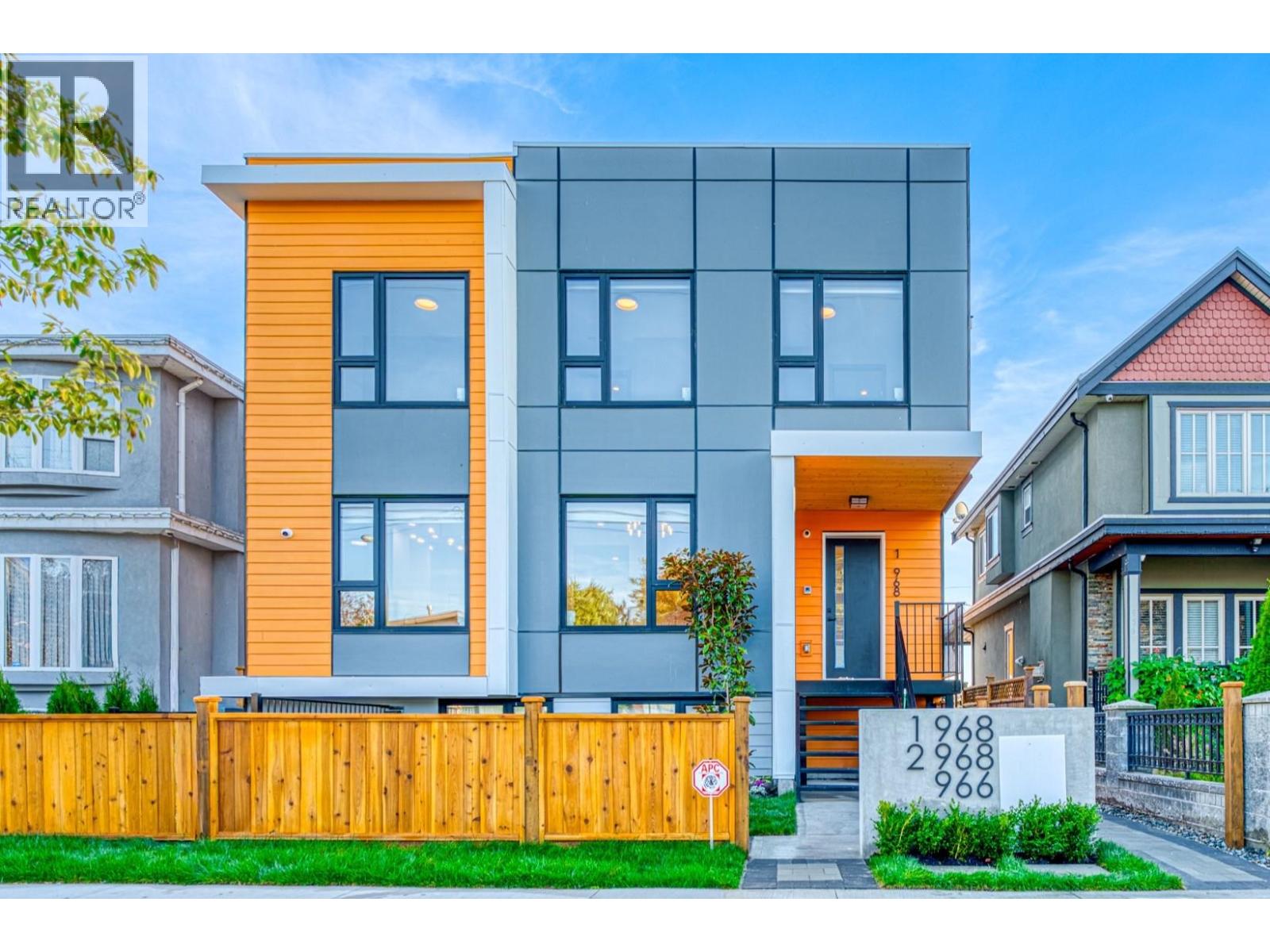 For sale: 1 968 E 55TH AVENUE, Vancouver, British Columbia V5X1N9