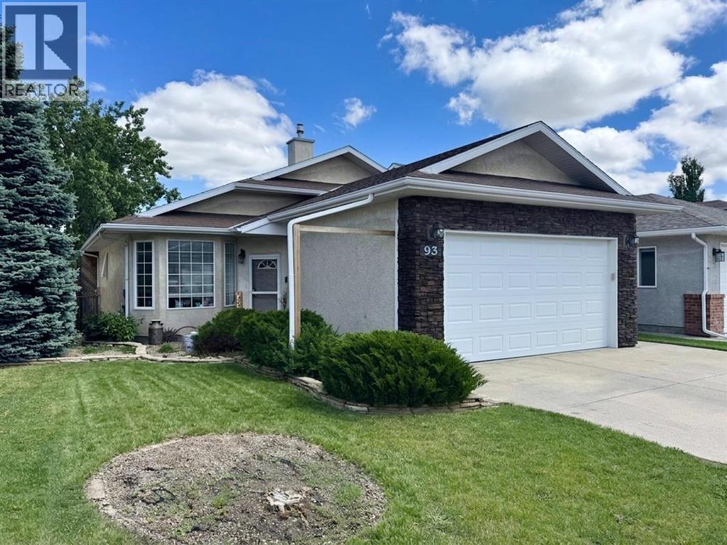 93 Heritage Crescent W, Lethbridge, Alberta T1K6X2