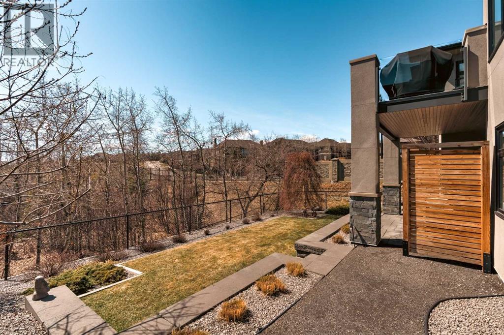House for Sale in 34 Elveden Heights SW|Calgary, Alberta T3H0L1 2