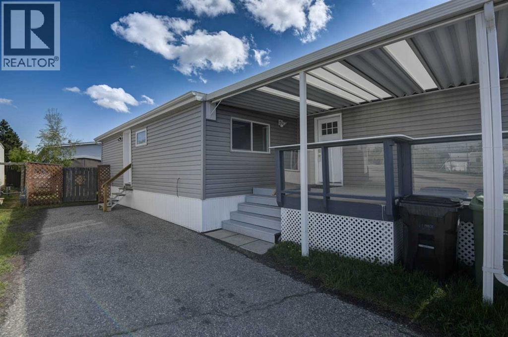 Mobile Home for Sale in 485, 3223 83 Street NW|Calgary, Alberta T3B5P4 2