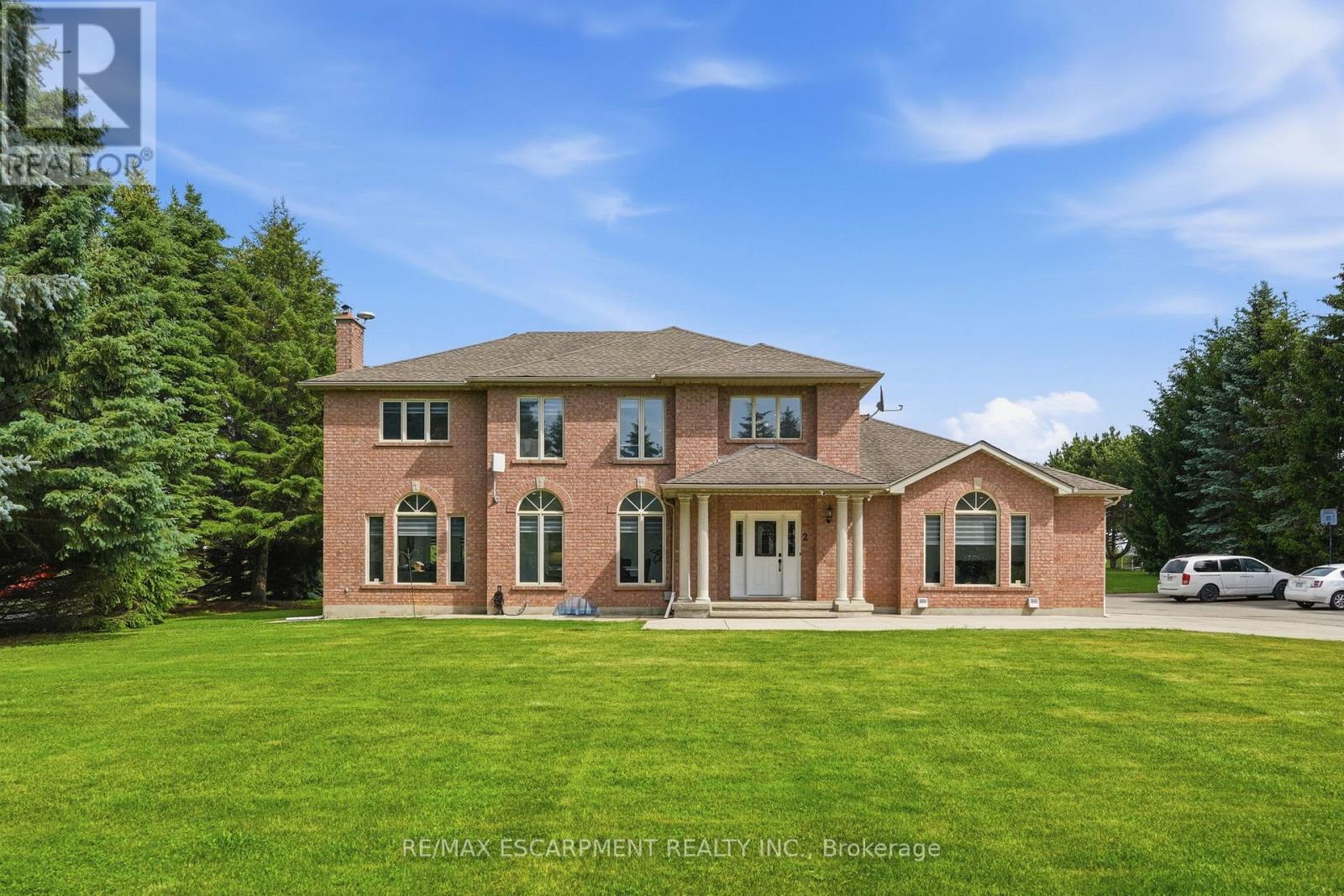 2 CURRIE DRIVE